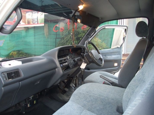 ขายด่วน รถตู้ เจ้าของขายเอง ติด LPG สภาพดี ประหยัด คุ้มค่า