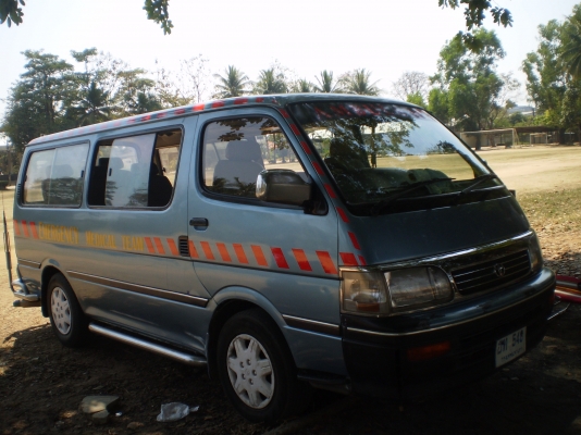 ขายรถพยาบาลกู้ชีพ ตู้โตโยต้า Hiace หลังคาเตี้ย ราคา ต่อรองได้ครับ