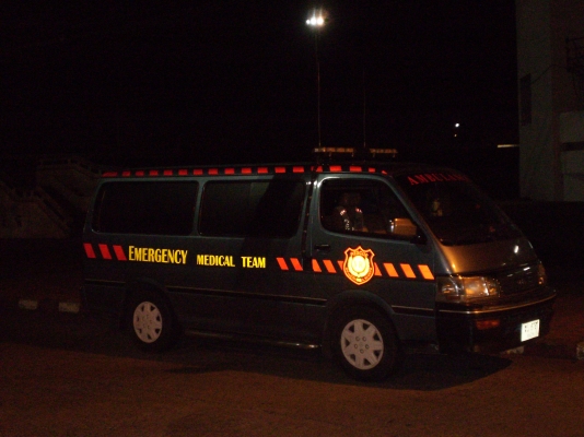 ขายรถพยาบาลกู้ชีพ ตู้โตโยต้า Hiace หลังคาเตี้ย ราคา ต่อรองได้ครับ ขายรถพยาบาลกู้ชีพ ตู้โตโยต้า Hiace หลังคาเตี้ย ราคา ต่อรองได้ครับ