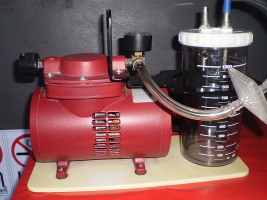 ขายรถพยาบาลกู้ชีพ ตู้โตโยต้า Hiace หลังคาเตี้ย ราคา ต่อรองได้ครับ ขายรถพยาบาลกู้ชีพ ตู้โตโยต้า Hiace หลังคาเตี้ย ราคา ต่อรองได้ครับ