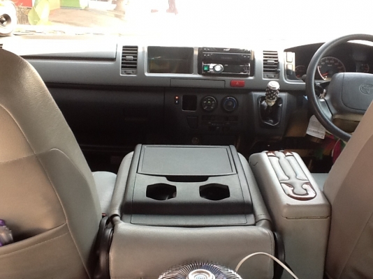 ขาย TOYOTA COMMUTER 2011 ขายแล้วครับ !!