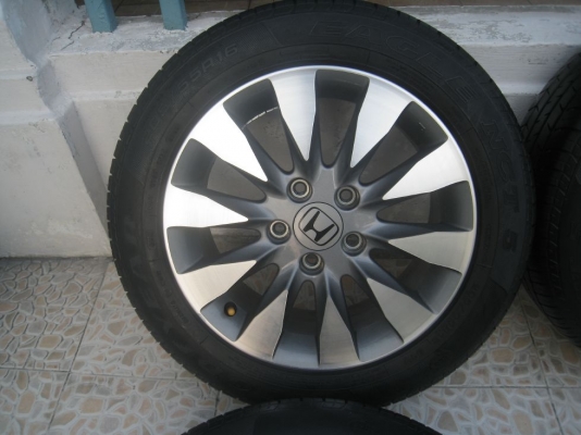 ขายล้อแม็ก honda civic 16"x6.5" 5 รู114 et45 +ยางธันวาปี09 (081-3747940)