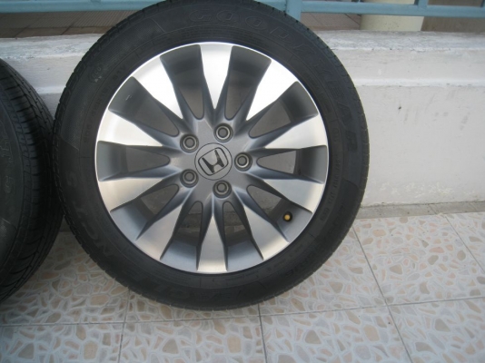 ขายล้อแม็ก honda civic 16"x6.5" 5 รู114 et45 +ยางธันวาปี09 (081-3747940)