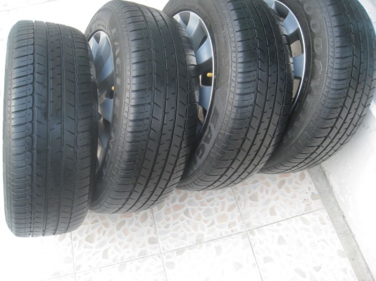 ขายล้อแม็ก honda civic 16"x6.5" 5 รู114 et45 +ยางธันวาปี09 (081-3747940)