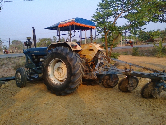 FORD77 T3 อุปกรณ์ผาน3 กะใบดัน มีเล่มทะเบียนพร้อมโอน