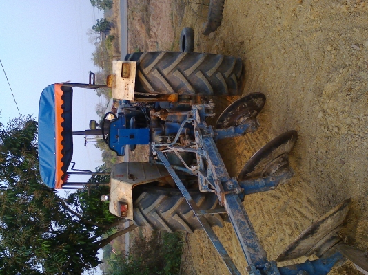 FORD77 T3 อุปกรณ์ผาน3 กะใบดัน มีเล่มทะเบียนพร้อมโอน