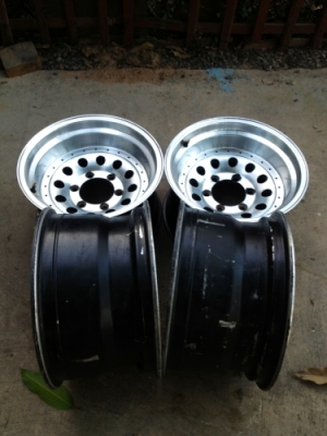 ขายล้อหยดน้ำ 15x8.5 ออฟลบ 27 ใส่ 6 รูกระบะ สภาพสวยๆ ขอบหนาๆ 8300 ครับ