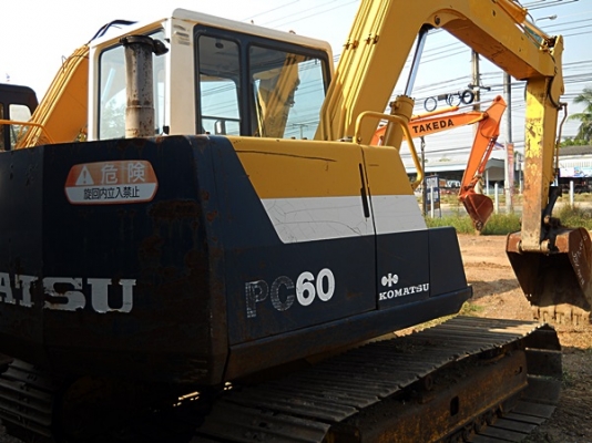 รถเก่านอก pc 60-6 สนใจโทร 082-7211671 อี๊ดสองห้อง