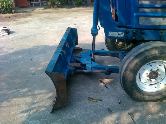 ขายรถไถ่ ISEKT T-7000 ขายรถไถ่ ISEKT T-7000