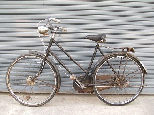 ขายจักรยานอังกฤษ ราเลห์ สปอร์ต26 สภาพสวยปั่นดีและจักรยานโบราณอีกหลายคันมีรูป ขายจักรยานอังกฤษ ราเลห์ สปอร์ต26 สภาพสวยปั่นดีและจักรยานโบราณอีกหลายคันมีรูป