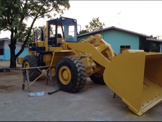ขายรถตักล้อยาง KOMATSU WA-400-1 สภาพสวย ขายรถตักล้อยาง KOMATSU WA-400-1 สภาพสวย