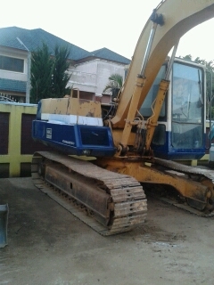 KOMATSU PC 120-3