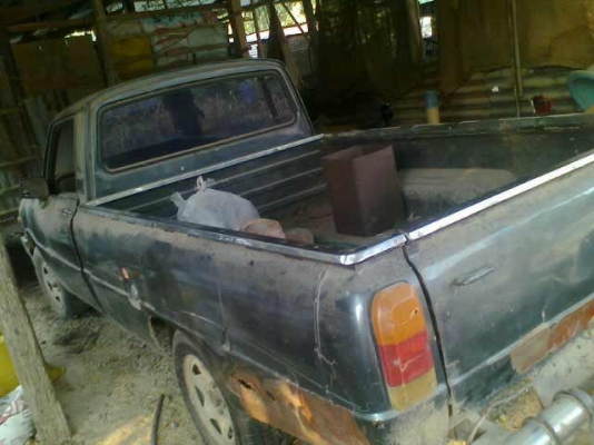 รถกระบะMAZDA FAMILIA เครื่องเบนซิน 1300 รถทะเบียนเเจ้งจอด สนใจโทรมาน่ะครับ รถกระบะMAZDA FAMILIA เครื่องเบนซิน 1300 รถทะเบียนเเจ้งจอด สนใจโทรมาน่ะครับ