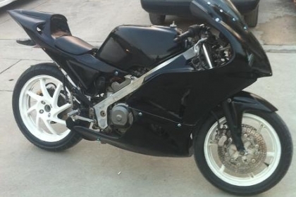 ขาย/แลก VFR400 ทะเบียนแท้ 53000 รถแรง วิ่งจม