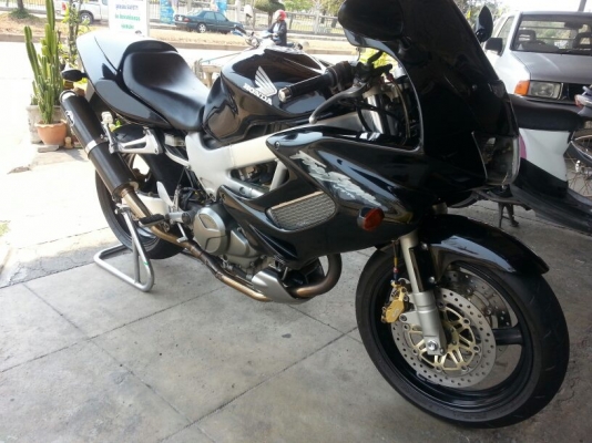ขาย Vtr100F ปี 2001 พร้อม สรรพสามิตร ของแต่งเยอะ