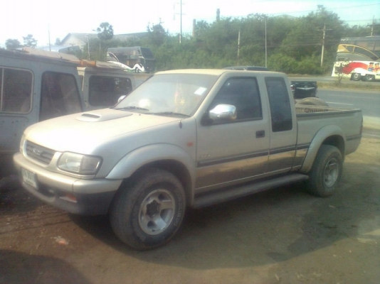 ISUZU DRAGON EYE SPACE CAB SLX 2.5 MT TURBO ปี 98 เครื่องดีเดิมๆแรงดีใช้งานประหยัดน้ำมัน ภายในเก๋งคอนโซลสวยครบ CD พ.เพาเวอร์ ก.ไฟฟ้า ซ.ล็อก ล้อแม็กยกสูงอย่างสวย กระบะปูพื้นลายเนอร์ ช่วงล่างแน่น ยางสภาพดีพร้อมใช้งานได้เลย ทะเบียนภาษีครบพร้อม ราคาต่อรองได้ค