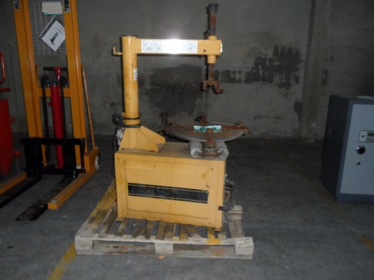ขายเครื่องถอดล้อ 25,000 บาท TYRE CHANGER (ลำปาง)