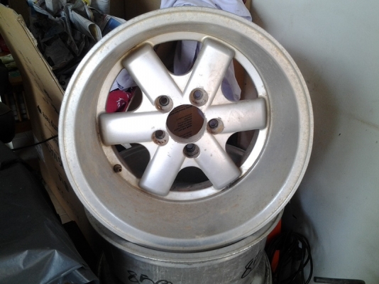 ขายล้อแม็กขอบ  15 '' 5 รู กว้าง 8.5 '' ออฟลึกมาก(วัดลึกได้ 5 ")