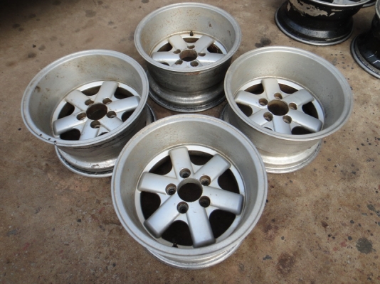 ขายล้อแม็กขอบ 15 '' 5 รู กว้าง 8.5 '' ออฟลึกมาก(วัดลึกได้ 5 ") ขายล้อแม็กขอบ 15 '' 5 รู กว้าง 8.5 '' ออฟลึกมาก(วัดลึกได้ 5 ")