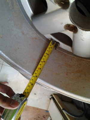 ขายล้อแม็กขอบ 15 '' 5 รู กว้าง 8.5 '' ออฟลึกมาก(วัดลึกได้ 5 ") ขายล้อแม็กขอบ 15 '' 5 รู กว้าง 8.5 '' ออฟลึกมาก(วัดลึกได้ 5 ")