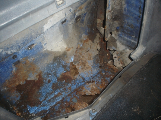 MAZDA626  วิ่งปกติ  มีผุชู้มล้อหลัง  อยู่ครบทุกชิ้น  หล่อสุดๆๆ