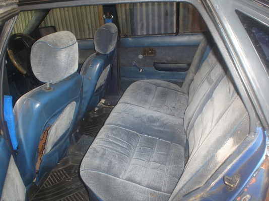 MAZDA626  วิ่งปกติ  มีผุชู้มล้อหลัง  อยู่ครบทุกชิ้น  หล่อสุดๆๆ