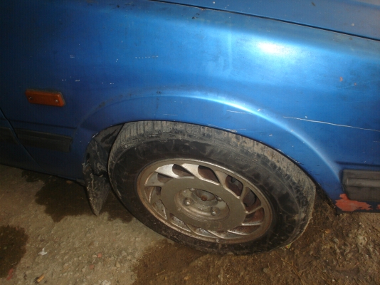 MAZDA626  วิ่งปกติ  มีผุชู้มล้อหลัง  อยู่ครบทุกชิ้น  หล่อสุดๆๆ