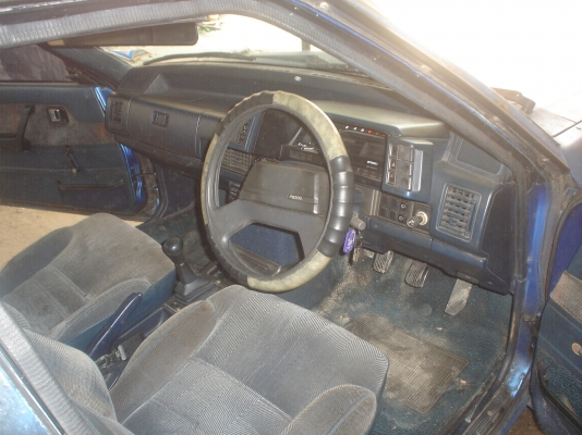 MAZDA626  วิ่งปกติ  มีผุชู้มล้อหลัง  อยู่ครบทุกชิ้น  หล่อสุดๆๆ