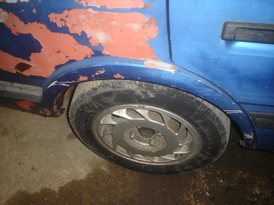 MAZDA626  วิ่งปกติ  มีผุชู้มล้อหลัง  อยู่ครบทุกชิ้น  หล่อสุดๆๆ