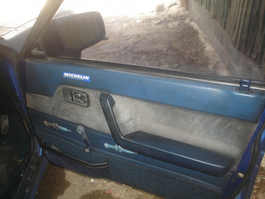 MAZDA626  วิ่งปกติ  มีผุชู้มล้อหลัง  อยู่ครบทุกชิ้น  หล่อสุดๆๆ