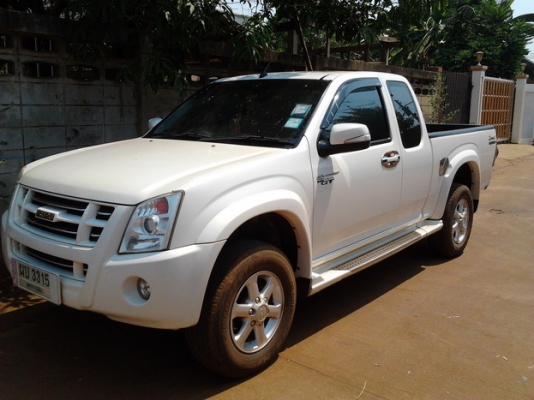 ISUZU D-MAX HI LANDER SPACE CAB 3.0 Ddi i-TEQ MT ปี 2009 รถบ้านเดิมๆบางดี ภายในสวยครบพร้อม  CD ABS AIRBAG คู่ พ.เพาเวอร์ ก.ไฟฟ้า ซ.ล็อก กระจกมองข้างปรับไฟฟ้า ไฟเลี้ยวที่กระจกมองข้าง บันไดข้าง ล้อแม็ก อุปกรณ์ตกแต่งครบพร้อม ช่วงล่างยางสภาพดี 80\% ทะเบียนภาษี