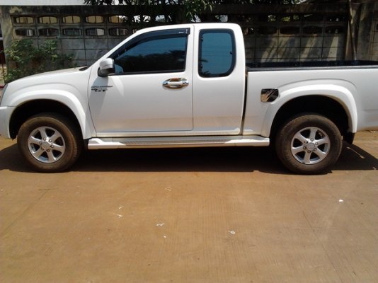 ISUZU D-MAX HI LANDER SPACE CAB 3.0 Ddi i-TEQ MT ปี 2009 รถบ้านเดิมๆบางดี ภายในสวยครบพร้อม  CD ABS AIRBAG คู่ พ.เพาเวอร์ ก.ไฟฟ้า ซ.ล็อก กระจกมองข้างปรับไฟฟ้า ไฟเลี้ยวที่กระจกมองข้าง บันไดข้าง ล้อแม็ก อุปกรณ์ตกแต่งครบพร้อม ช่วงล่างยางสภาพดี 80\% ทะเบียนภาษี