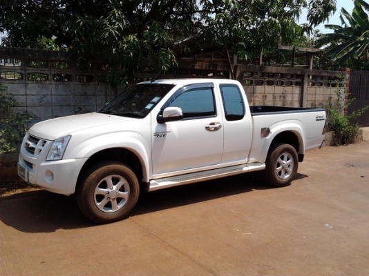 ISUZU D-MAX HI LANDER SPACE CAB 3.0 Ddi i-TEQ MT ปี 2009 รถบ้านเดิมๆบางดี ภายในสวยครบพร้อม  CD ABS AIRBAG คู่ พ.เพาเวอร์ ก.ไฟฟ้า ซ.ล็อก กระจกมองข้างปรับไฟฟ้า ไฟเลี้ยวที่กระจกมองข้าง บันไดข้าง ล้อแม็ก อุปกรณ์ตกแต่งครบพร้อม ช่วงล่างยางสภาพดี 80\% ทะเบียนภาษี