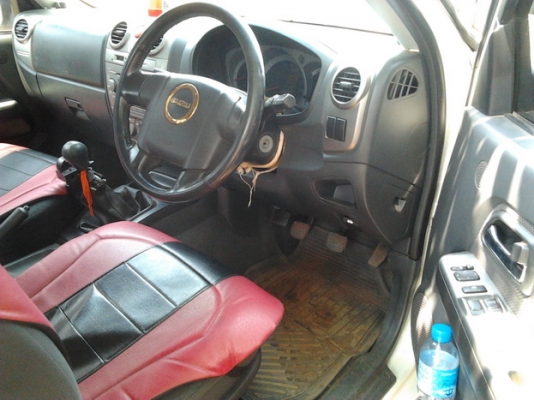 ISUZU D-MAX HI LANDER SPACE CAB 3.0 Ddi i-TEQ MT ปี 2009 รถบ้านเดิมๆบางดี ภายในสวยครบพร้อม  CD ABS AIRBAG คู่ พ.เพาเวอร์ ก.ไฟฟ้า ซ.ล็อก กระจกมองข้างปรับไฟฟ้า ไฟเลี้ยวที่กระจกมองข้าง บันไดข้าง ล้อแม็ก อุปกรณ์ตกแต่งครบพร้อม ช่วงล่างยางสภาพดี 80\% ทะเบียนภาษี