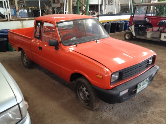 จอดนานแล้วขายถูกๆเลยครับ mazda family ทำสีใหม่แล้วสภาพสวยสีสวยมาก