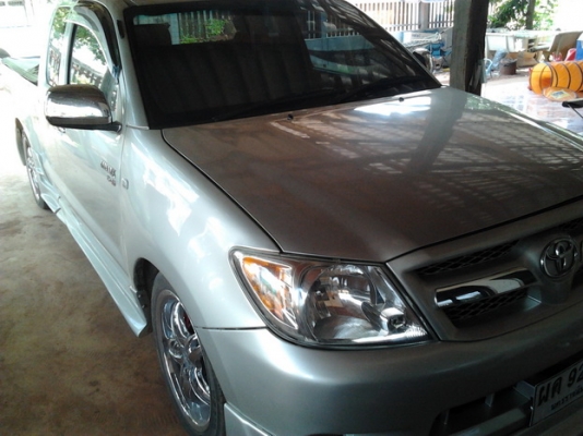 TOYOTA HILUX VIGO D4D EXTRACAB  2.5 MT ปี 2006 สวยจัดทั้งคัน ขายพร้อมชุดแต่ง เครื่องเสียงชุดใหญ่ สเกิร์ตหน้าหลังรอบคัน รถบ้านเดิมๆไม่เคยมีอุบัติเหตุ เครื่องแห้งแรงดีมาก ภายในเก๋งสวยครบ พ.เพาเวอร์ ก.ไฟฟ้า ซ.ล็อก ช่วงล่างแน่น อุปกรณ์ตกแต่งรอบคันอีกเพียบ