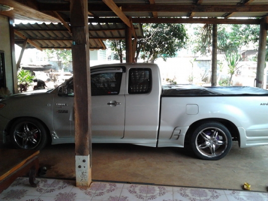 TOYOTA HILUX VIGO D4D EXTRACAB  2.5 MT ปี 2006 สวยจัดทั้งคัน ขายพร้อมชุดแต่ง เครื่องเสียงชุดใหญ่ สเกิร์ตหน้าหลังรอบคัน รถบ้านเดิมๆไม่เคยมีอุบัติเหตุ เครื่องแห้งแรงดีมาก ภายในเก๋งสวยครบ พ.เพาเวอร์ ก.ไฟฟ้า ซ.ล็อก ช่วงล่างแน่น อุปกรณ์ตกแต่งรอบคันอีกเพียบ