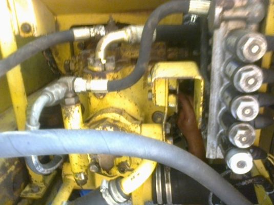 KOMATSU PC 120-6 ไฟฟ้าหน้าจอขึ้นครบหมด เอกสารเล่มทะเบียนไม่ขาดพร้อมดำเนินการจัดไฟแนนซ์ได้เลยครับ สภาพดีมากครับทำงานเร็ว เครื่องเดิมปั๊มเดิม สีสันบอดี้รถสวยเดิม ภายในเก๋งสะอาด แอร์เย็น ภายนอกบูมอาร์มสวยไม่ปะไม่ดาม เอวแน่นดี ช่วงล่างโรลเลอร์ โซ่บูทใบแทรกหนา KOMATSU PC 120-6 ไฟฟ้าหน้าจอขึ้นครบหมด เอกสารเล่มทะเบียนไม่ขาดพร้อมดำเนินการจัดไฟแนนซ์ได้เลยครับ สภาพดีมากครับทำงานเร็ว เครื่องเดิมปั๊มเดิม สีสันบอดี้รถสวยเดิม ภายในเก๋งสะอาด แอร์เย็น ภายนอกบูมอาร์มสวยไม่ปะไม่ดาม เอวแน่นดี ช่วงล่างโรลเลอร์ โซ่บูทใบแทรกหนา