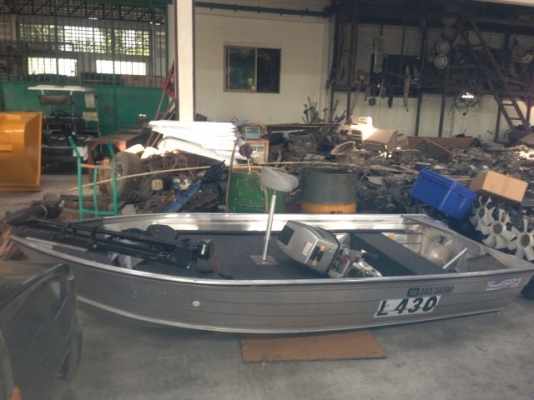 HONDAทั้งเซ็ท เรือเร็ว 12 ฟุต พร้อมเครื่อง  15 HP  แถมมอเตอร์ไกค์ พร้อมเทลเลอร์อลูปิเนียม