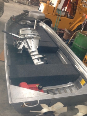 HONDAทั้งเซ็ท เรือเร็ว 12 ฟุต พร้อมเครื่อง  15 HP  แถมมอเตอร์ไกค์ พร้อมเทลเลอร์อลูปิเนียม