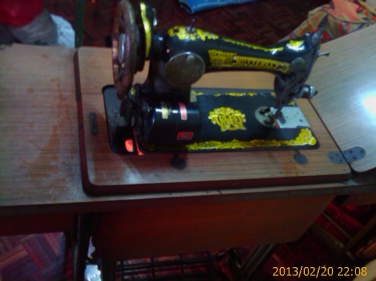 ขายจักรเย็บผ้าโบราณยี่ห้อ Butterfly