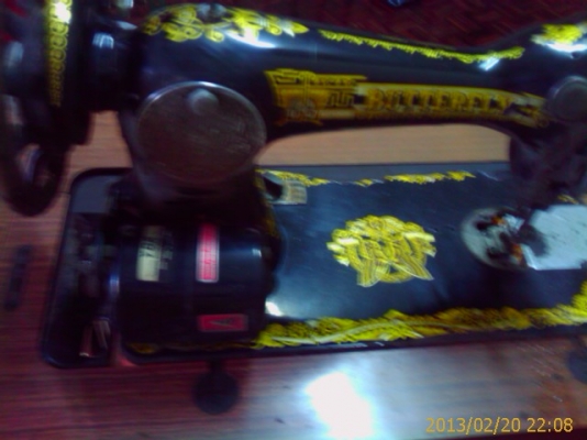 ขายจักรเย็บผ้าโบราณยี่ห้อ Butterfly