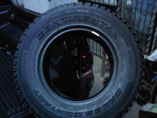 ยางใหม่ ขนาด 225-70R15 ดอกยางแบบ AT ยางปลายปี 12 เส้นละ 3375 บาท ยางใหม่ ขนาด 225-70R15 ดอกยางแบบ AT ยางปลายปี 12 เส้นละ 3375 บาท