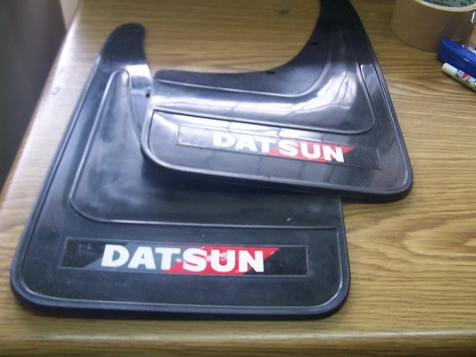 *** ขายยางกันโคลนNissan,Datsun, Toyota,Mitsubishi,Mazda,Isuzu  ฯลฯ