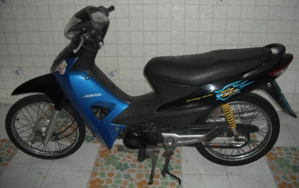 ขาย Honda Wave Z 100cc สีน้ำเงิน จดทะเบียนปี49  พรบ.หมด ม.ค.56