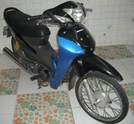 ขาย Honda Wave Z 100cc สีน้ำเงิน จดทะเบียนปี49  พรบ.หมด ม.ค.56