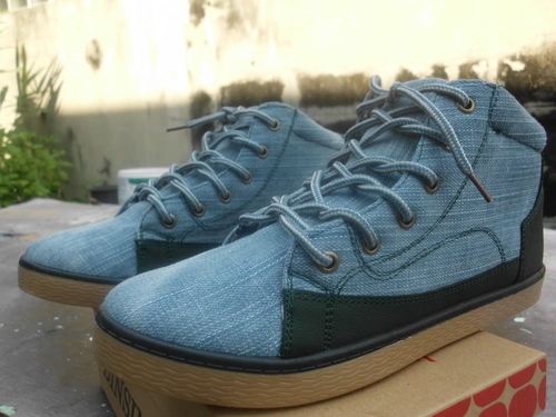 ร้องเท้าใหม่ไว้ไส่ขับรถ399ทุกคู่คับ