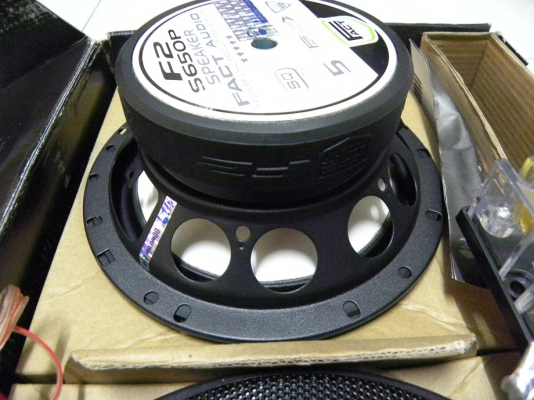 -ขายของรวมๆครับ  กล้อง VDO HD 800 กล้องถอยมองหลัง700ของใหม่ทุกชิ้น