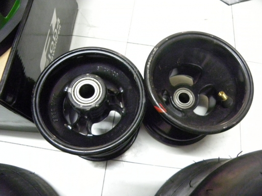 -ขายของรวมๆครับ  กล้อง VDO HD 800 กล้องถอยมองหลัง700ของใหม่ทุกชิ้น