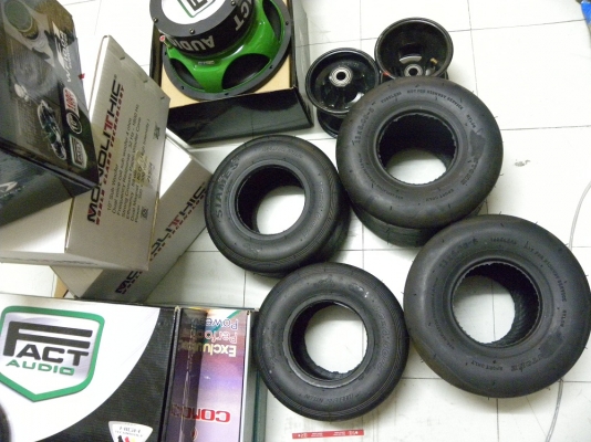 -ขายของรวมๆครับ  กล้อง VDO HD 800 กล้องถอยมองหลัง700ของใหม่ทุกชิ้น